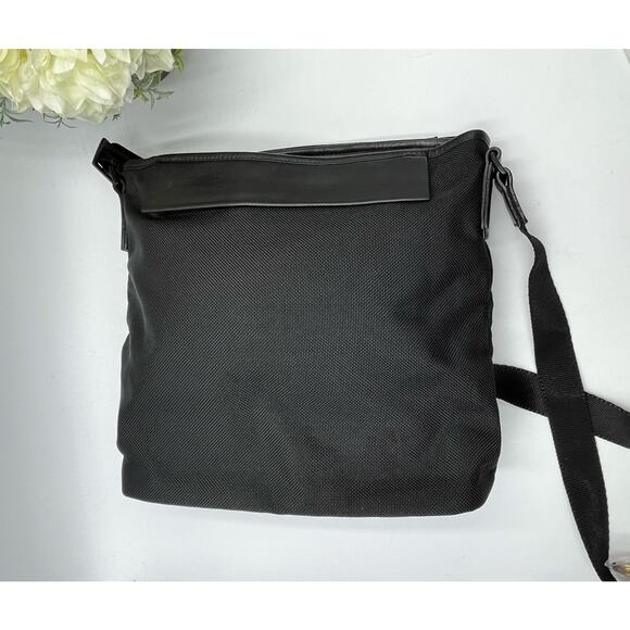 TUMI Messenger Bag Ballistic Nylon Full-Grain Leather Trim Style 4367 - Picture 10 of 16